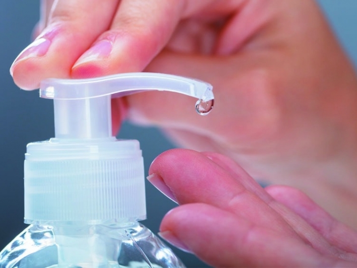 Rumo doa 5.500 litros de álcool 70% e 20.000 litros de produtos de limpeza