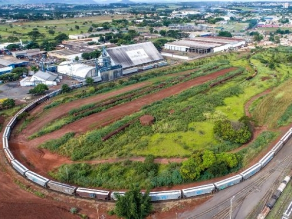 Terminal da Copersucar em Ribeirão Preto tem pera ferroviária com capacidade para 89 vagões.  Foto: Na Lata