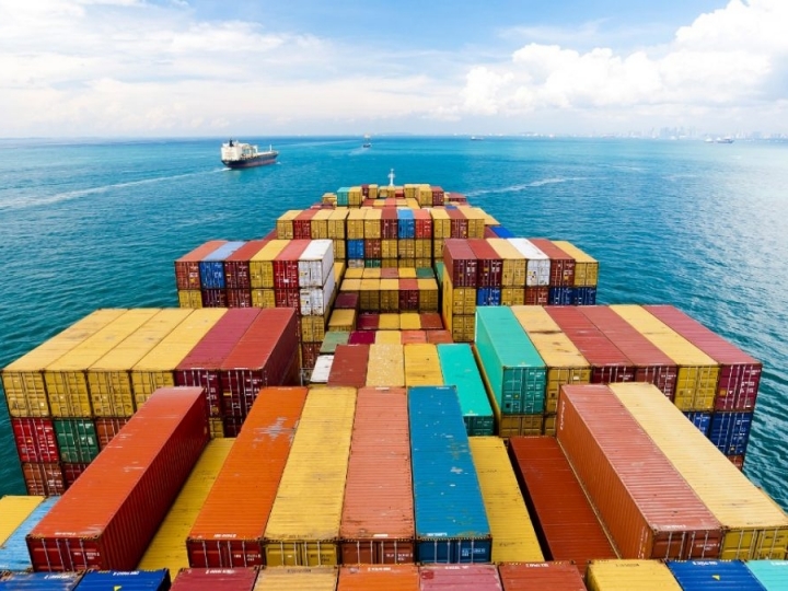 Alta nas exportações de açúcar e frutas e auxílio emergencial para agricultores familiares