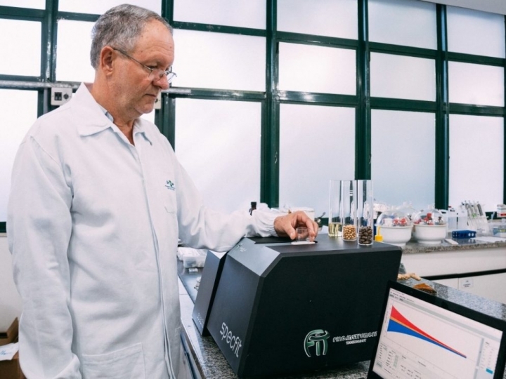 Parceria impulsiona uso de RMN no agro em novos mercados e países