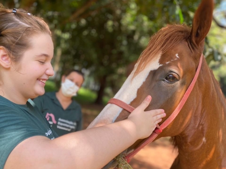 Equoterapia e o Autismo:  benefícios da atividade para praticantes com TEA