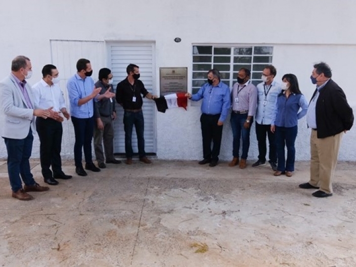 Em Nova Odessa, Secretário de Agricultura inaugura Laboratório de Referência em Qualidade do Leite do IZ