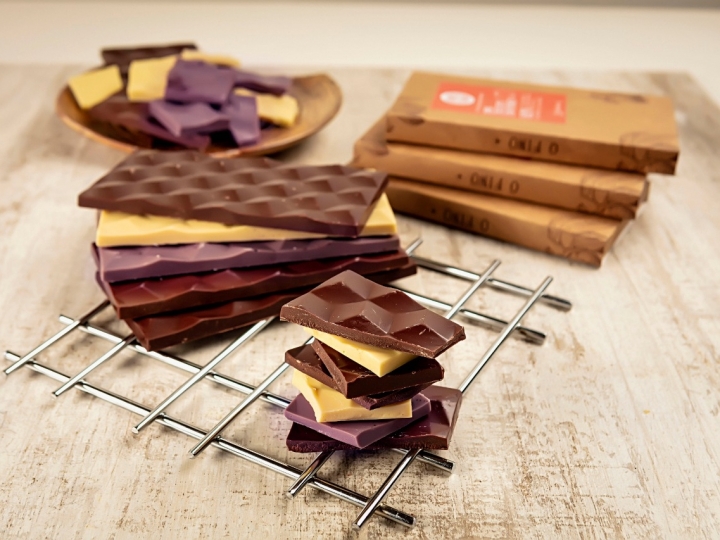 Nordestina transforma os grãos do cacau do pai em chocolate na periferia de São Paulo