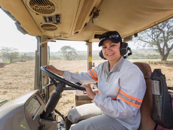Tereos oferece curso de operação de máquinas agrícolas voltado exclusivamente para mulheres em Tanabi 