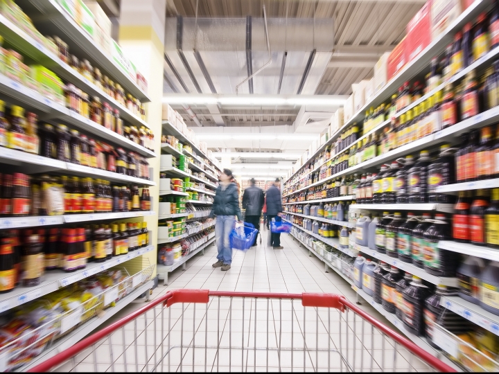 Leite, ovos e margarina lideram entre produtos em falta nos supermercados brasileiros em julho 
