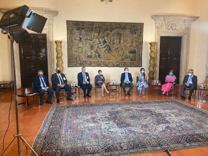 Evolução dos sistemas alimentares deve levar em conta circunstâncias locais e realidades culturais, diz ministra em Roma