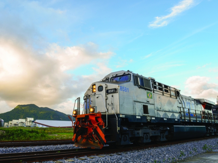 VLI inicia novo fluxo ferroviário de fertilizantes do TIPLAM (SP) até o Triângulo Mineiro