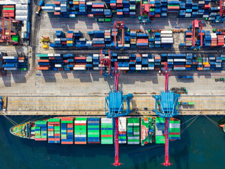 O aumento do frete marítimo e a penalização no comércio internacional 