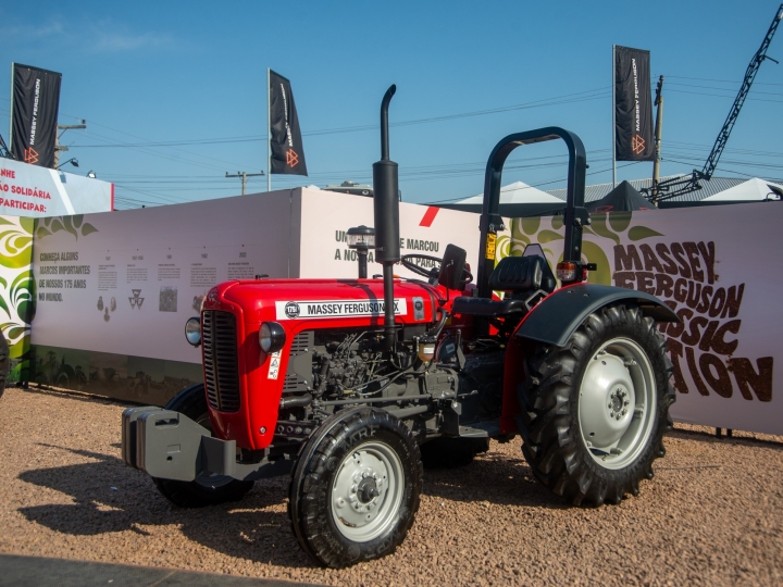 Massey Ferguson lança edição especial do trator MF 35x