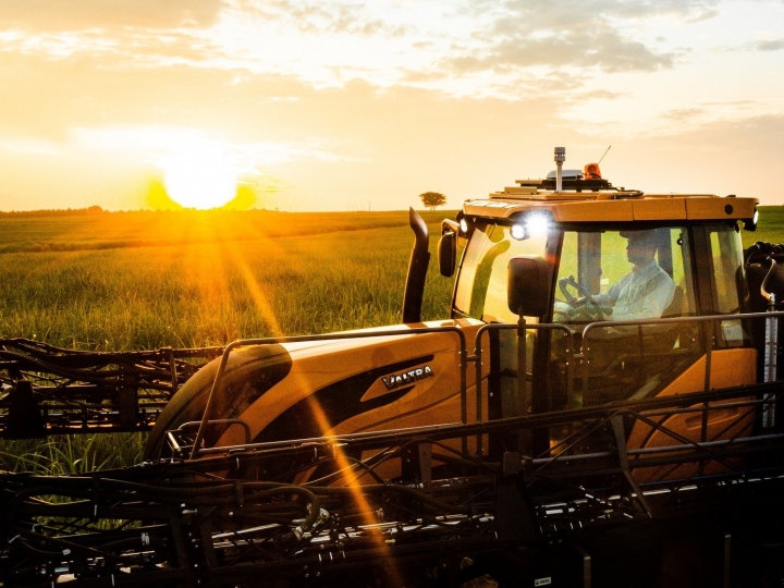 Novos pulverizadores aliam performance e menor consumo de insumos