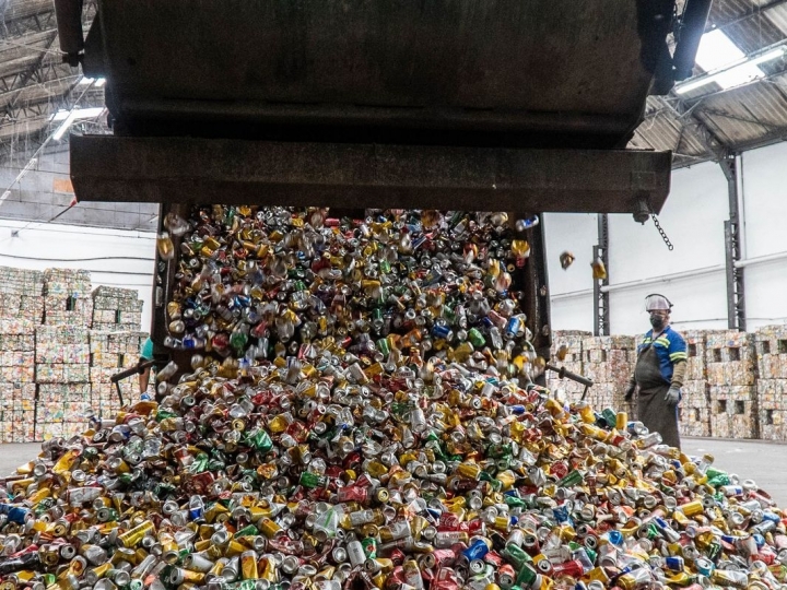 Brasil atingiu a marca de 359 mil toneladas de embalagens recicladas em 2021