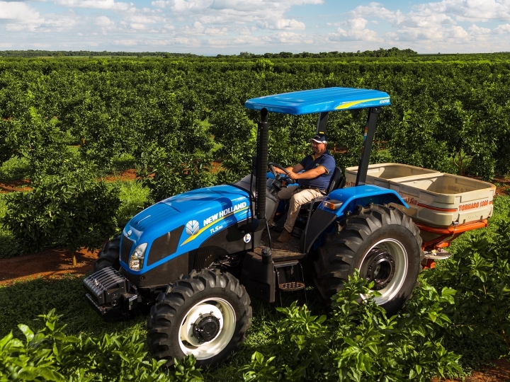 New Holland e Unapel levam à AgroBrasília soluções de telemetria para família de tratores TL5 e T6