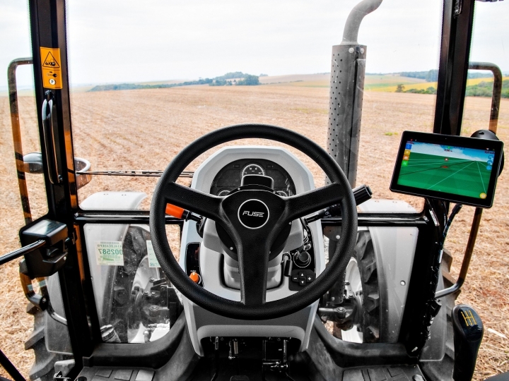 Valtra apresenta conceito de tecnologia universal de agricultura de precisão